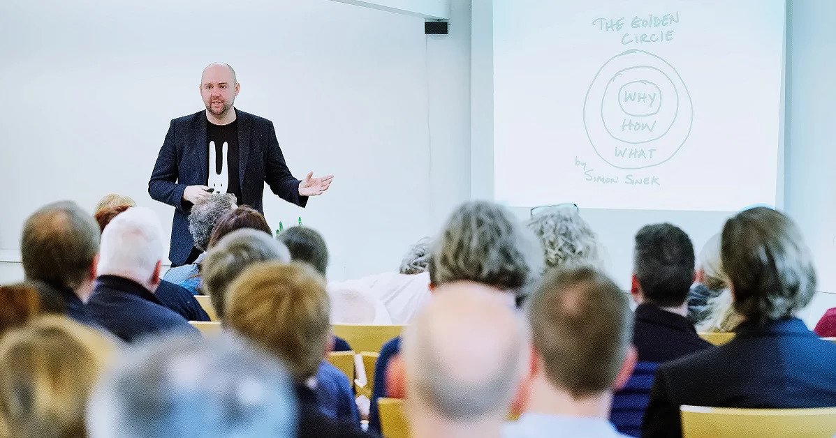 foredragsholder og forfatter Jonathan Løw fortæller om iværksætteri og startups